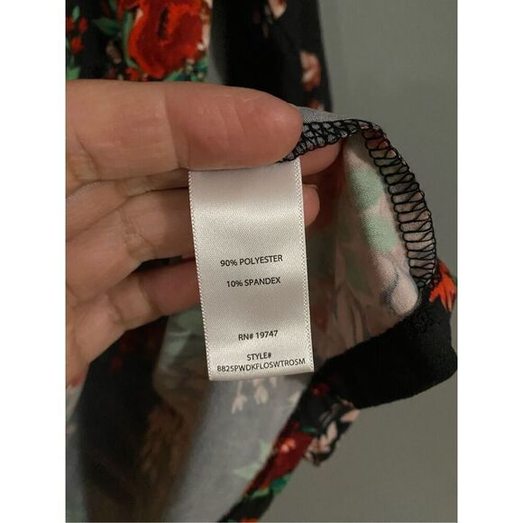 Pioneer Woman Floral 3/4Th Sleeve Top Size Medium - Picture 4 of 4